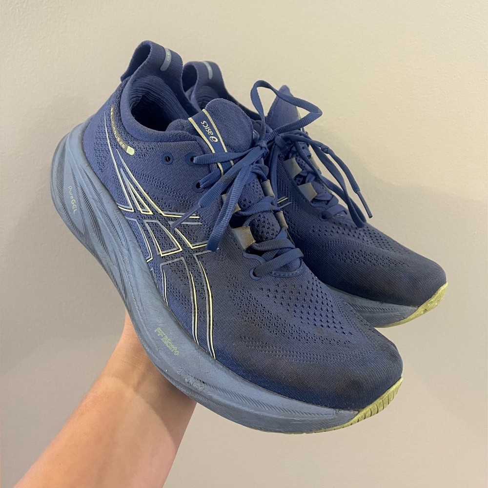 Asics gel nimbus size 9